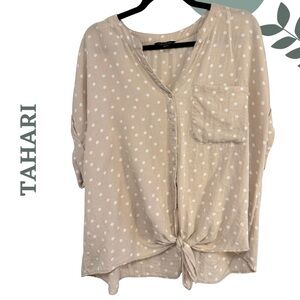 🛍️3/$40 TAHARI Cream Tan Short Sleeve Button-Front Tie Hem Blouse – XXL